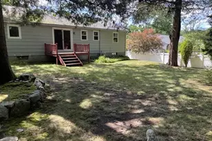 36 Edmond Dr, Warwick, RI 02886 - Photo 15