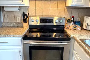 36 E Bowery St, Newport, RI 02840 - Photo 19