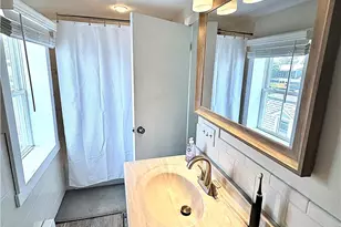 36 E Bowery St, Newport, RI 02840 - Photo 11
