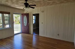 44 2nd St, North Kingstown, RI 02852 - Photo 5
