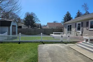 44 2nd St, North Kingstown, RI 02852 - Photo 23