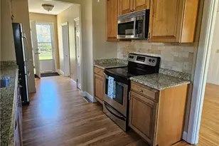 44 2nd St, North Kingstown, RI 02852 - Photo 3