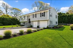 18 Waterman St, Bristol, RI 02809 - Photo 3