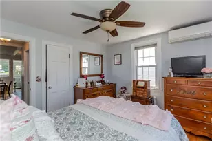 24 Columbus Blvd, Cranston, RI 02910 - Photo 19