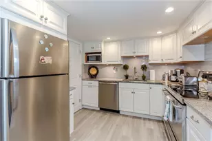 24 Columbus Blvd, Cranston, RI 02910 - Photo 31