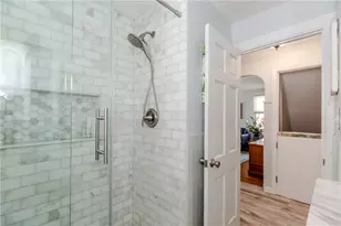 24 Columbus Blvd, Cranston, RI 02910 - Photo 17