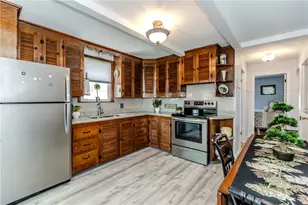 24 Columbus Blvd, Cranston, RI 02910 - Photo 11