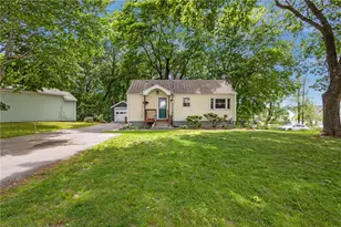 1223 Cumberland Hill Rd, Woonsocket, RI 02895 - Photo 37