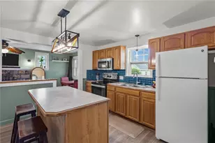 1223 Cumberland Hill Rd, Woonsocket, RI 02895 - Photo 9