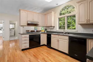 95 River Farm Dr, East Greenwich, RI 02818 - Photo 19