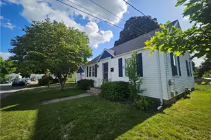 11 Jones Ave, Pawtucket, RI 02861 - Photo 3