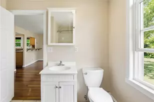 865 Pontiac Ave, Cranston, RI 02910 - Photo 15