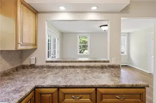 865 Pontiac Ave, Cranston, RI 02910 - Photo 13