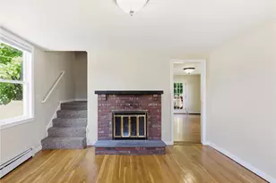 865 Pontiac Ave, Cranston, RI 02910 - Photo 3