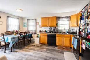 3 Benedict St, Pawtucket, RI 02861 - Photo 15