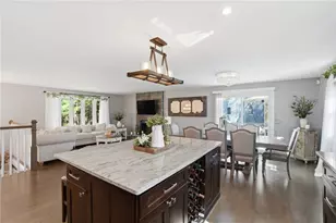 75 Oak Dell Cir, East Greenwich, RI 02818 - Photo 7