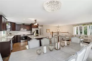 75 Oak Dell Cir, East Greenwich, RI 02818 - Photo 9