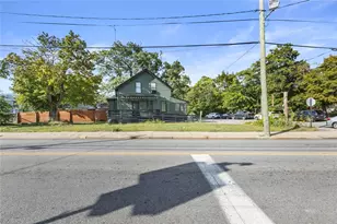 533 Weeden St, Pawtucket, RI 02860 - Photo 1