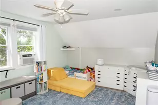 207 Phillips St, Woonsocket, RI 02895 - Photo 21