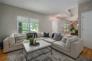 53 Orchard Valley Dr, Cranston, RI 02921 - Photo 9