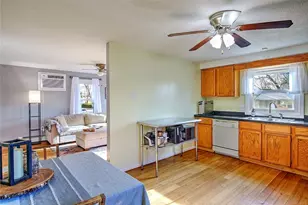 72 Vermont St, Cranston, RI 02920 - Photo 9