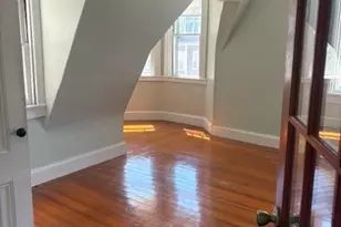 4 Dresser St, Newport, RI 02840 - Photo 7