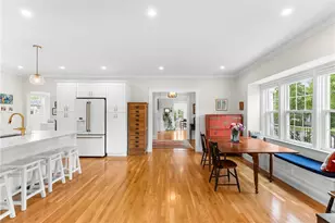 1144 Narragansett Blvd, Cranston, RI 02905 - Photo 17