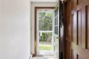 129 Dewolf Ave, Bristol, RI 02809 - Photo 9