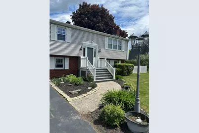 28 Eveready Avenue, Bristol, RI 02809 - Photo 3
