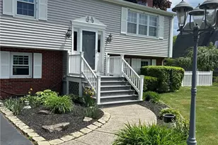 28 Eveready Ave, Bristol, RI 02809 - Photo 3