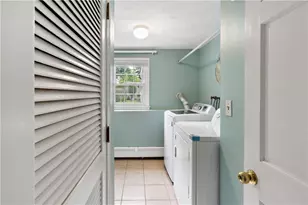 28 Eveready Ave, Bristol, RI 02809 - Photo 33