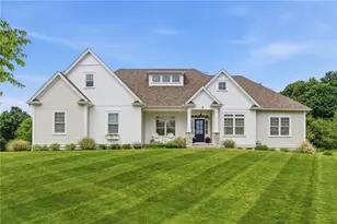 7 Water View Ln, Warren, RI 02885 - Photo 1