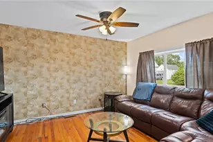 427 Elm St, Warwick, RI 02888 - Photo 9