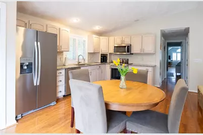 35 Sachem Road, Narragansett, RI 02882 - Photo 5