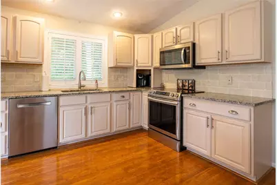35 Sachem Road, Narragansett, RI 02882 - Photo 3