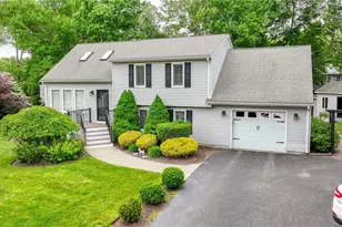 35 Sachem Rd, Narragansett, RI 02882 - Photo 1