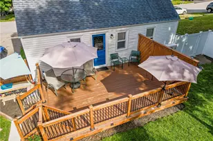 17 Caporal St, Cranston, RI 02910 - Photo 7