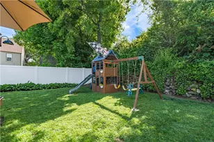 17 Caporal St, Cranston, RI 02910 - Photo 43