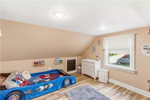 17 Caporal St, Cranston, RI 02910 - Photo 31