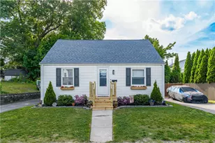 17 Caporal St, Cranston, RI 02910 - Photo 5