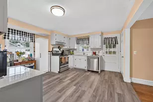 130 Vaughn Ave, Warwick, RI 02886 - Photo 5