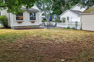 130 Vaughn Ave, Warwick, RI 02886 - Photo 29