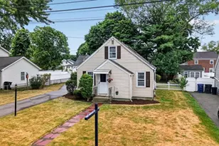 130 Vaughn Ave, Warwick, RI 02886 - Photo 27