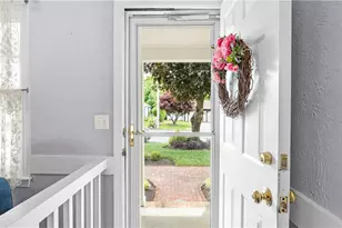 29 Carriage Way, North Providence, RI 02904 - Photo 9