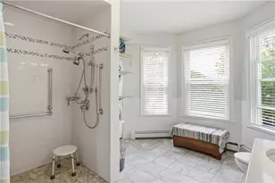 407 Smithfield Ave, Pawtucket, RI 02860 - Photo 19