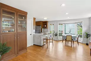 407 Smithfield Ave, Pawtucket, RI 02860 - Photo 9
