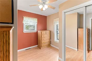 82 Owen Ave, Pawtucket, RI 02860 - Photo 15