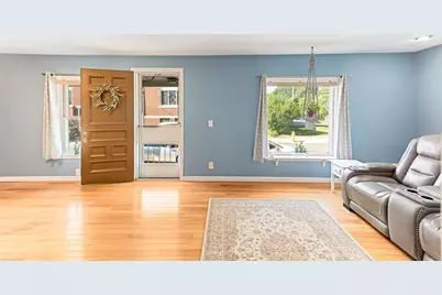 82 Owen Avenue, Pawtucket, RI 02860 - Photo 5