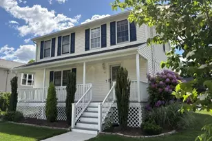 42 Chestnut St, Cumberland, RI 02864 - Photo 1