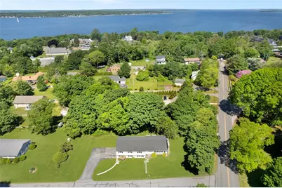 7 Westwood Drive, Portsmouth, RI 02871 - Photo 3